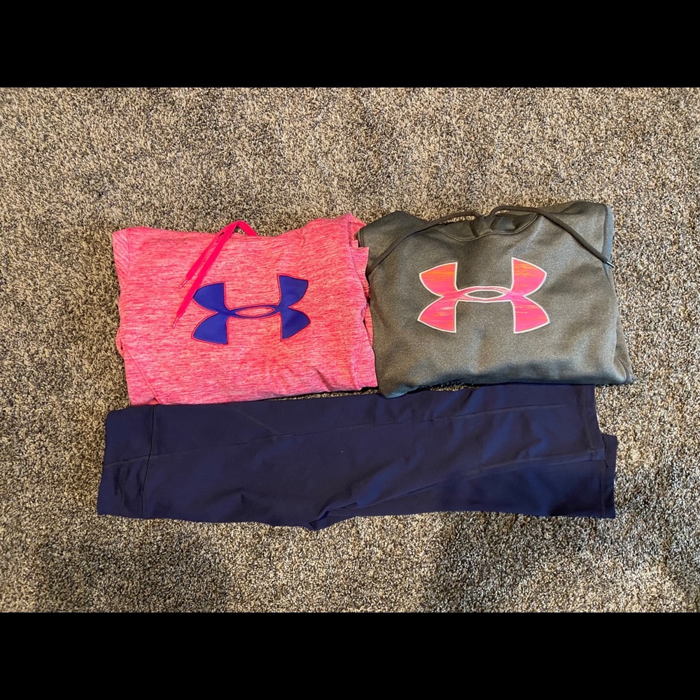 Under Armour Lot- All mediums.  Great condition. Cropped leggings.